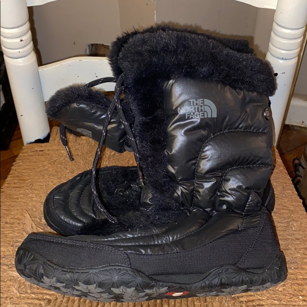 The North Face black snow winter boots sz 9